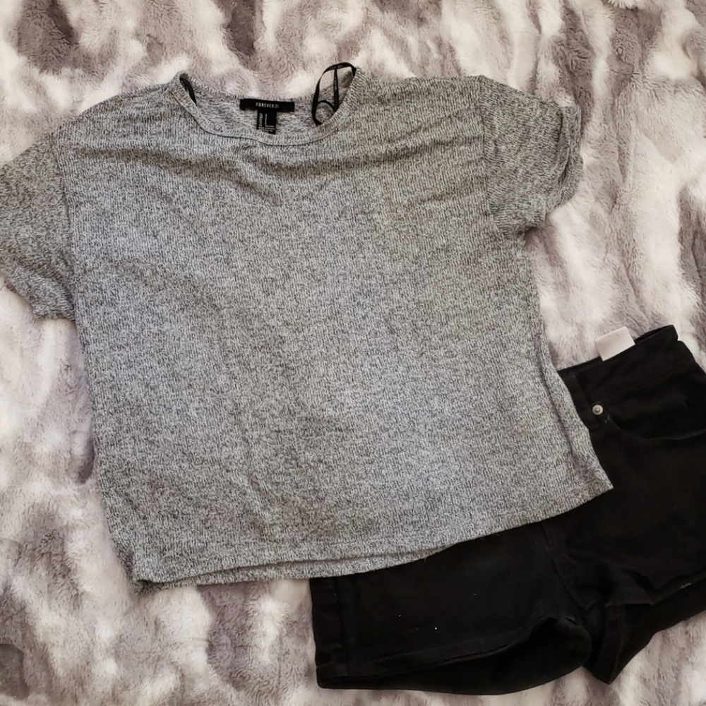 💚5/20$ Forever 21 T shirt